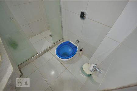 Apartamento à venda com 70m², 2 quartos e sem vagaBanheiro