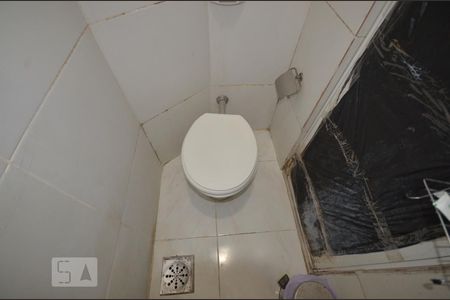Apartamento à venda com 70m², 2 quartos e sem vagaBanheiro de Serviço