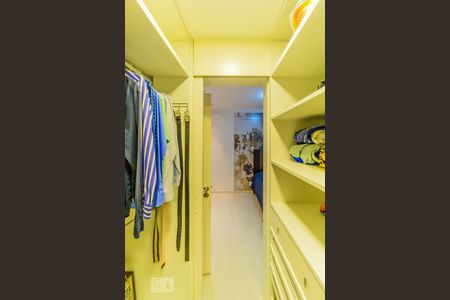 Apartamento para alugar com 245m², 3 quartos e 4 vagasSuíte 1 - Closet