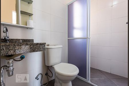 Apartamento para alugar com 74m², 2 quartos e 1 vaga Apartamento para alugar com 74m², 2 quartos e 1 vagaBanheiro