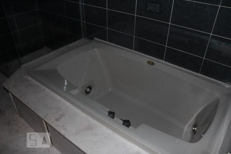 Apartamento à venda com 195m², 4 quartos e 2 vagasBanheiro 1