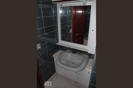 Apartamento à venda com 195m², 4 quartos e 2 vagasBanheiro 1