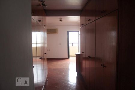 Apartamento à venda com 195m², 4 quartos e 2 vagasSuíte