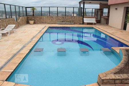 Apartamento à venda com 195m², 4 quartos e 2 vagasPiscina