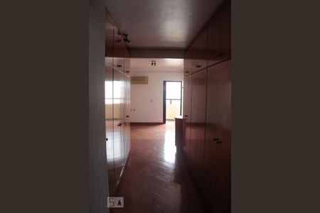 Apartamento à venda com 195m², 4 quartos e 2 vagasSuíte