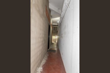 Corredor de kitnet/studio para alugar com 1 quarto, 35m² em Vila Bertioga, São Paulo