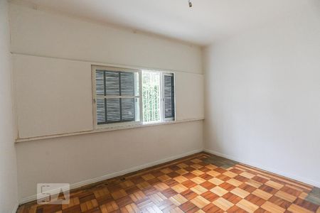 Casa à venda com 850m², 4 quartos e 7 vagas Casa à venda com 850m², 4 quartos e 7 vagasQuarto 1