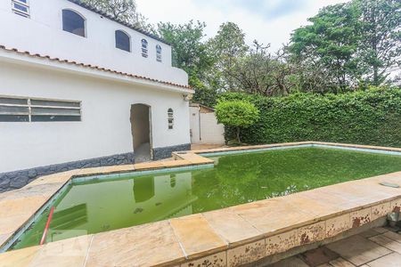 Casa à venda com 850m², 4 quartos e 7 vagas Casa à venda com 850m², 4 quartos e 7 vagasQuarto 2 Vista