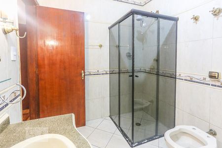 Casa à venda com 850m², 4 quartos e 7 vagas Casa à venda com 850m², 4 quartos e 7 vagasBanheiro Suite