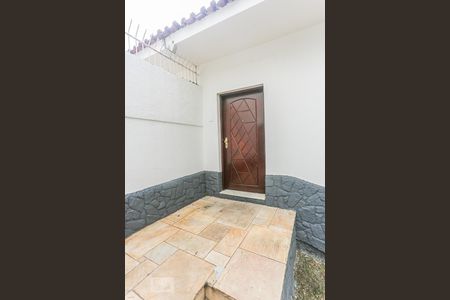 Casa à venda com 850m², 4 quartos e 7 vagas Casa à venda com 850m², 4 quartos e 7 vagasEntrada