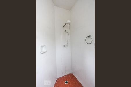 Casa à venda com 850m², 4 quartos e 7 vagas Casa à venda com 850m², 4 quartos e 7 vagasBanheiro de Serviço