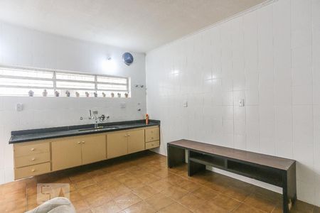 Casa à venda com 850m², 4 quartos e 7 vagas Casa à venda com 850m², 4 quartos e 7 vagasCozinha