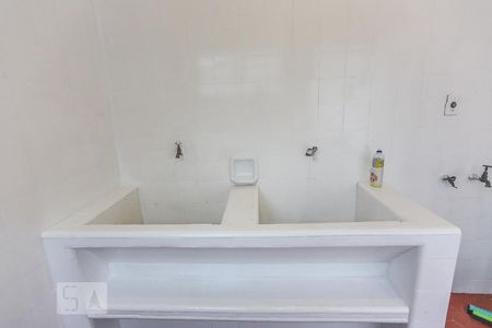 Casa à venda com 850m², 4 quartos e 7 vagas Casa à venda com 850m², 4 quartos e 7 vagasArea de Serviço