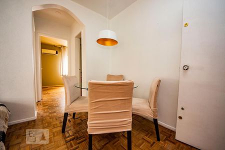 Apartamento à venda com 62m², 2 quartos e 1 vagaSala 
