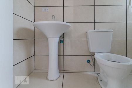 Banheiro de apartamento para alugar com 1 quarto, 40m² em Jardim Ester Yolanda, São Paulo