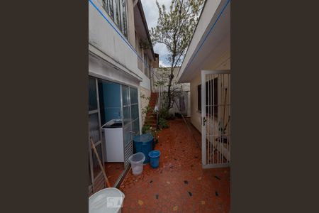 Casa à venda com 300m², 3 quartos e 3 vagas Casa à venda com 300m², 3 quartos e 3 vagasQuintal