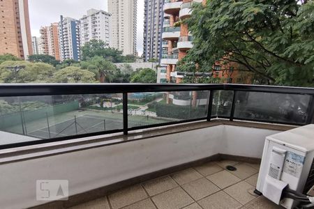 Apartamento para alugar com 230m², 3 quartos e 4 vagasSacada