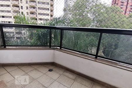 Apartamento para alugar com 230m², 3 quartos e 4 vagasSacada
