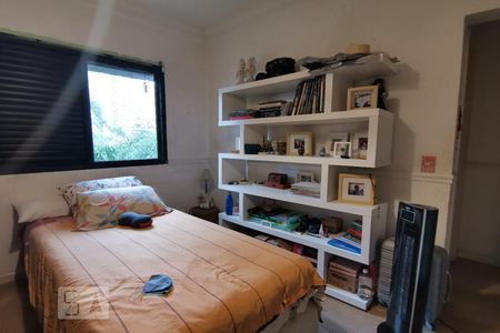 Apartamento para alugar com 230m², 3 quartos e 4 vagasQuarto