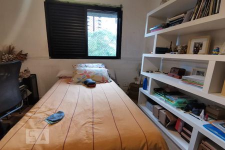 Apartamento para alugar com 230m², 3 quartos e 4 vagasQuarto