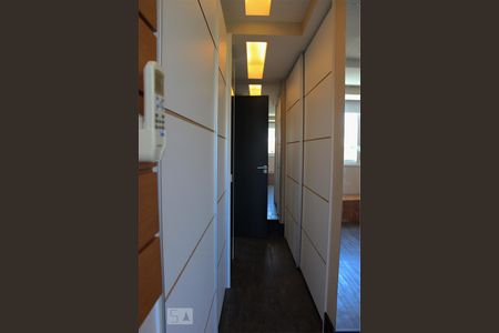 Casa à venda com 302m², 4 quartos e 3 vagas Casa à venda com 302m², 4 quartos e 3 vagasSuíte do Sotão
