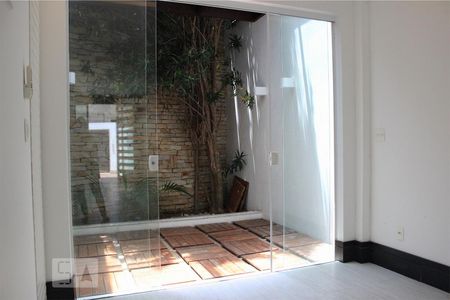Casa à venda com 302m², 4 quartos e 3 vagas