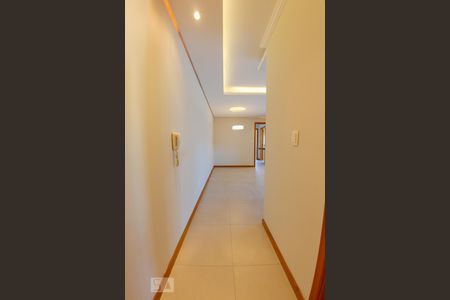 Hall de Entrada de apartamento para alugar com 2 quartos, 83m² em Higienópolis, Porto Alegre