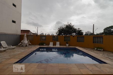 Apartamento à venda com 83m², 3 quartos e 2 vagas Apartamento à venda com 83m², 3 quartos e 2 vagasÁrea comum - Piscina