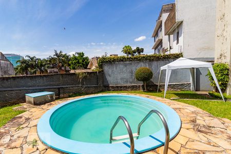Casa à venda com 110m², 3 quartos e 2 vagasPiscina