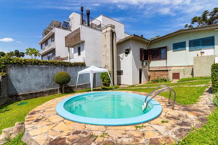 Casa à venda com 110m², 3 quartos e 2 vagasPiscina