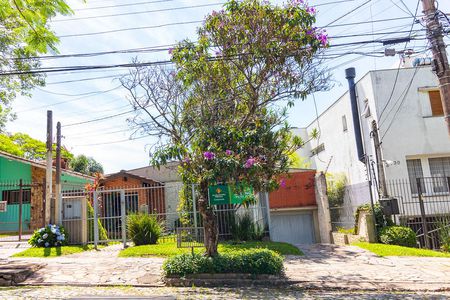 Casa à venda com 110m², 3 quartos e 2 vagasFachada