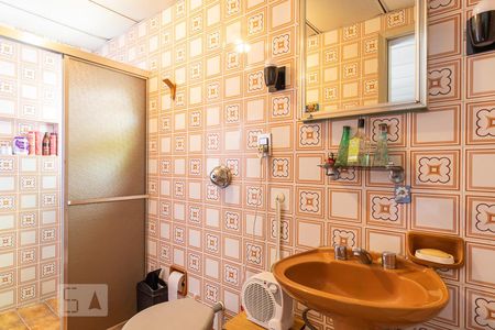 Casa à venda com 110m², 3 quartos e 2 vagasBanheiro