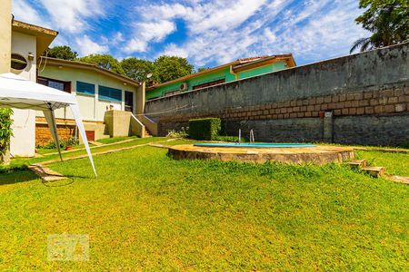 Casa à venda com 110m², 3 quartos e 2 vagasÁrea Externa