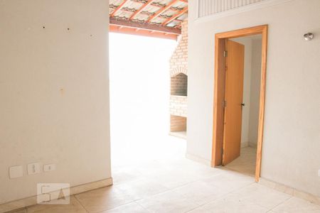 Casa de condomínio à venda com 150m², 3 quartos e 2 vagas Casa de condomínio à venda com 150m², 3 quartos e 2 vagasÁrea de Serviço