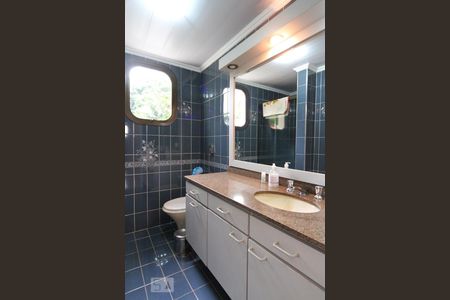 Apartamento à venda com 174m², 4 quartos e 3 vagasBanheiro