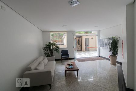 Apartamento à venda com 72m², 3 quartos e 2 vagas Apartamento à venda com 72m², 3 quartos e 2 vagasHall de Entrada
