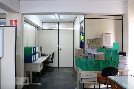 Casa à venda com 670m², 3 quartos e 8 vagasEscritório