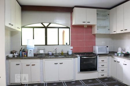 Casa à venda com 670m², 3 quartos e 8 vagasCozinha 1