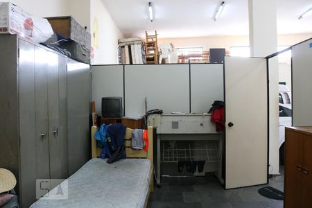 Casa à venda com 670m², 3 quartos e 8 vagasQuarto 6