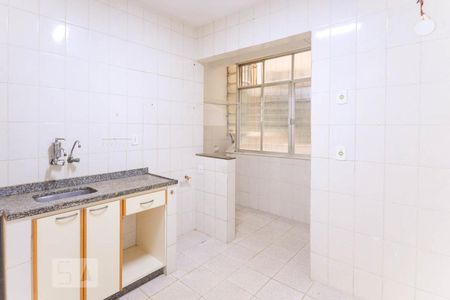Apartamento à venda com 110m², 2 quartos e 1 vaga Apartamento à venda com 110m², 2 quartos e 1 vagaCozinha e Área de Serviço