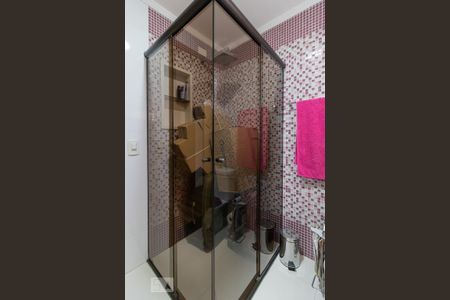 Apartamento à venda com 85m², 3 quartos e 1 vaga Apartamento à venda com 85m², 3 quartos e 1 vagaBanheiro da suíte
