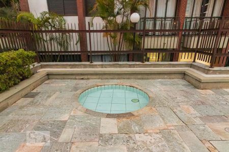Apartamento à venda com 85m², 3 quartos e 1 vaga Apartamento à venda com 85m², 3 quartos e 1 vagaPiscina