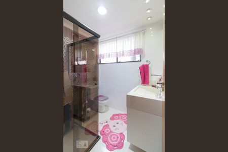 Apartamento à venda com 85m², 3 quartos e 1 vaga Apartamento à venda com 85m², 3 quartos e 1 vagaBanheiro da suíte