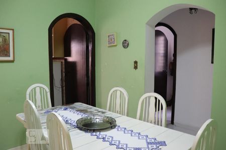 Casa à venda com 420m², 3 quartos e 6 vagasCopa