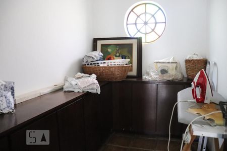 Casa à venda com 420m², 3 quartos e 6 vagasEscritório 2