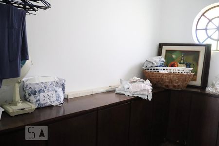 Casa à venda com 420m², 3 quartos e 6 vagasEscritório 2