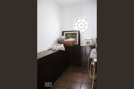 Casa à venda com 420m², 3 quartos e 6 vagasEscritório 2