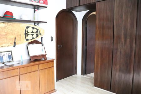 Casa à venda com 420m², 3 quartos e 6 vagasQuarto Suíte 1