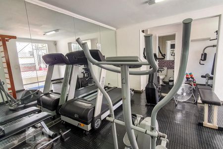 Apartamento à venda com 138m², 4 quartos e 4 vagas Apartamento à venda com 138m², 4 quartos e 4 vagasÁrea comum - Academia