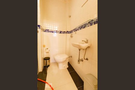 Casa à venda com 310m², 3 quartos e 2 vagas Casa à venda com 310m², 3 quartos e 2 vagasStudio - Banheiro